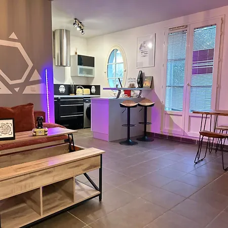 Once Upon A Time - 7min From Disneyland - Free Private Parking - Self Checkin - Balcony - Barbecue Appartement *